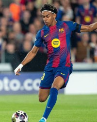 用逆转实现突破？西甲卫冕已成定局，欧冠仍存希望，巴萨必须全力以赴